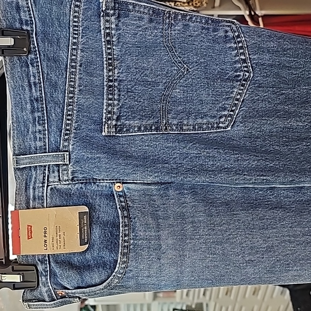 Womens Levi's Brand New. Size 30 (10) Med Length. Perfect on me I'm 5'9" 1/2.